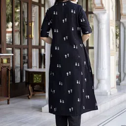 Pistaa Floral Printed Mandarin Collar Pure Cotton A-Line Kurta With Palazzo image 3
