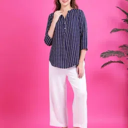 Qurvii Navy Regular Fit Printed Top image 3