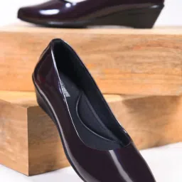 TRYME Women's Maroon Pump Shoes image 1