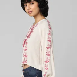 Only Peach Embroidered Crop Top image 3