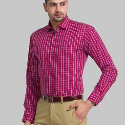Park Avenue Red Cotton Slim Fit Checks Shirt image 3