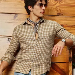 Campus Sutra Men Comfort Opaque Checked Casual Shirt-image-58