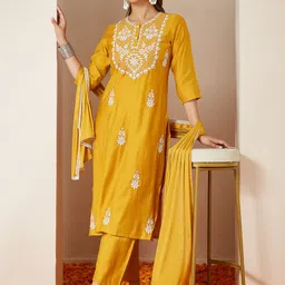 Janasya Women Embroidered Kurta with Trousers & Dupatta image 4