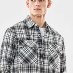 Snitch Men Tartan Checks Checked Spread Collar Oversized Casual Shirt image 4