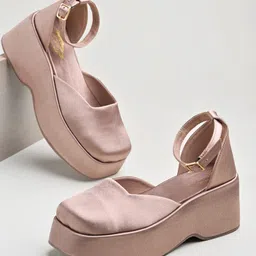 Shoetopia Solid With Buckle Closure Platform Heel Sandals - Peach-picture-25