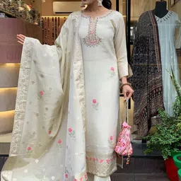 Morang Women Ethnic Motifs Embroidered Regular Thread Work Kurta with Trousers & With Dupatta image 2