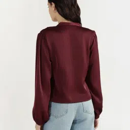 Elle Women Maroon Solid V-Neck Top image 2