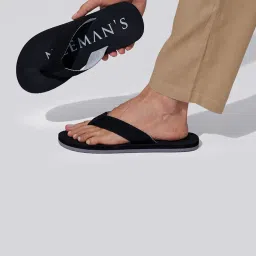 Neemans Men's Black Flip Flops image 1