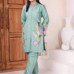 BEYOND ETHNIC Embroidered Pure Cotton Mandarin-Neck Tunic With Trousers-picture-22