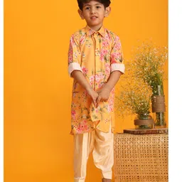 Vastramay Full Sleeves Floral Printed Kurta & Patiala - Yellow Cream-picture-31