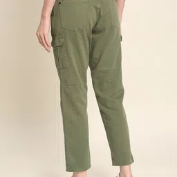 Roadster Women Mid Rise Slim-Fit Cargos Trousers image 3