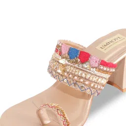 UMNOVE Embellished Ethnic Block Sandals image 3