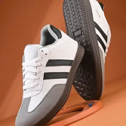 glitchez Men Colourblocked Sneakers-picture-27