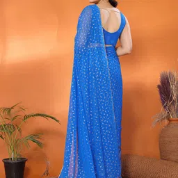 AMRUTKALA SAREES Gotta Patti Floral Block Print Saree image 3