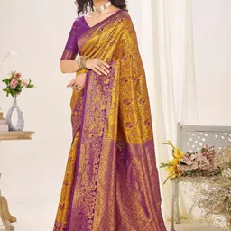 clotheva Floral Woven Design Zari Banarasi Saree image 4