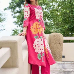 DIVASTRI Women Floral Printed Pleated Kurta with Trousers-image-27