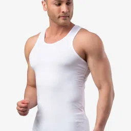 UnderJeans by Spykar White Regular Fit Vest image 3