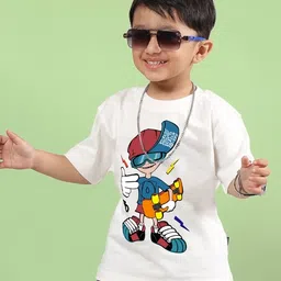 WEARDUDS Cotton Knit Half Sleeves Boy With Skatesboard Printed Tee - Off White-image-1