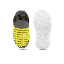 SHOESFORJUNIORS Kids Colourblocked Round Toe Slip-On Sneakers Shoes image 4