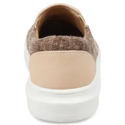 Mochi Women's Beige Walking Shoes image 5