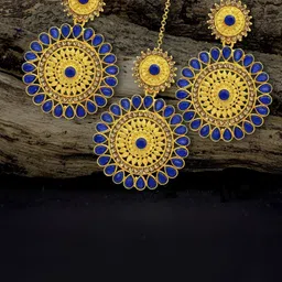 Women Click Stone-Studded Jewellery Set image 2