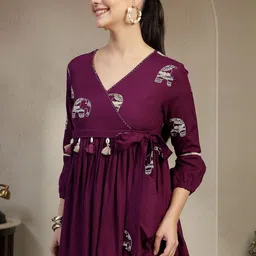 GULMOHAR JAIPUR Women V-Neck Ethnic Print Wrap Top image 4