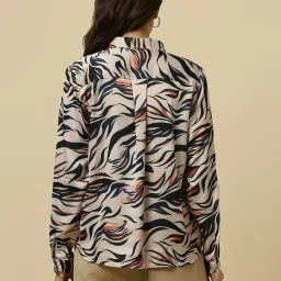 Allen Solly Beige Regular fit Print Shirt image 2