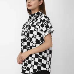 Forever 21 Black & White Checks Shirt image 3