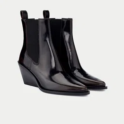 Oroh Women Block-Heeled Chelsea Boots-image-99