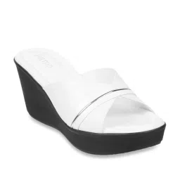 Metro Women's White Casual Wedges image 2