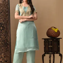 Sangria Straight Round Neck Short SleevesKurta & Trousers With Dupatta image 4