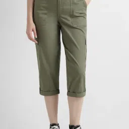 Lee Olive Capris-image-63