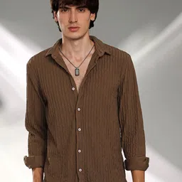 Campus Sutra Men Comfort Spread Collar Solid Casual Shirt image 3