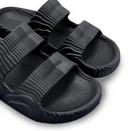 Feel alive Men Set of 3 Self Design Sliders image 4