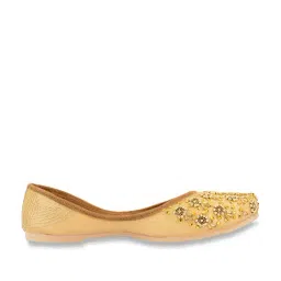 Desi Colour Women's Gold Ethnic Juttis-picture-19