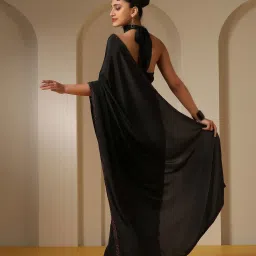 Swtantra Black Crepe Saree With Unstitched Self Blouse image 2