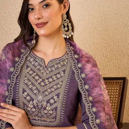 Royal Export Women Ethnic Motifs Embroidered Kurta with Trousers & Dupatta image 4