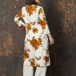 Melange by Lifestyle Women's Yellow Kurta image 2