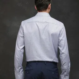 Rare Rabbit Green Regular Fit Solid Shirt image 2