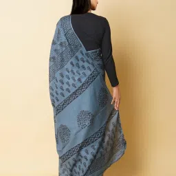 Unnati Silks Grey Cotton Printed Saree With Unstitched Blouse image 2