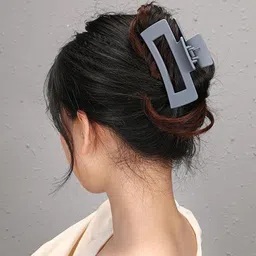 DailyObjects Women Set of 3 Claw Clip image 4