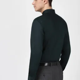 Peter England Green Cotton Slim Fit Printed Shirt image 2