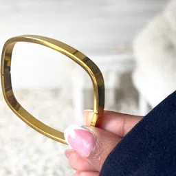 APUNKA D FASHION Unisex Gold Bracelet-picture-32