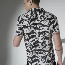 Hubberholme Multicolored Boxy Fit Printed Shirt image 2