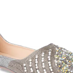 TRYME Women Printed Ethnic Open Toe Flats image 2