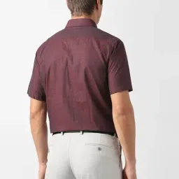 Van Heusen Maroon Regular Fit Shirt image 2