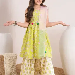 PSPeaches Kids Green Floral Printed Empire Kurta With Sharara & Dupatta image 3