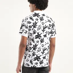 Levi's White Cotton Regular Fit Printed Polo T-Shirt image 2