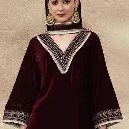 AVANSHEE Women Ethnic Motifs Embroidered Regular Thread Work Velvet Kurta with Trousers & With Dupatta image 3