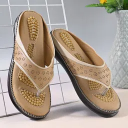 BIZORA Women Textured T-Strap Flats-picture-11